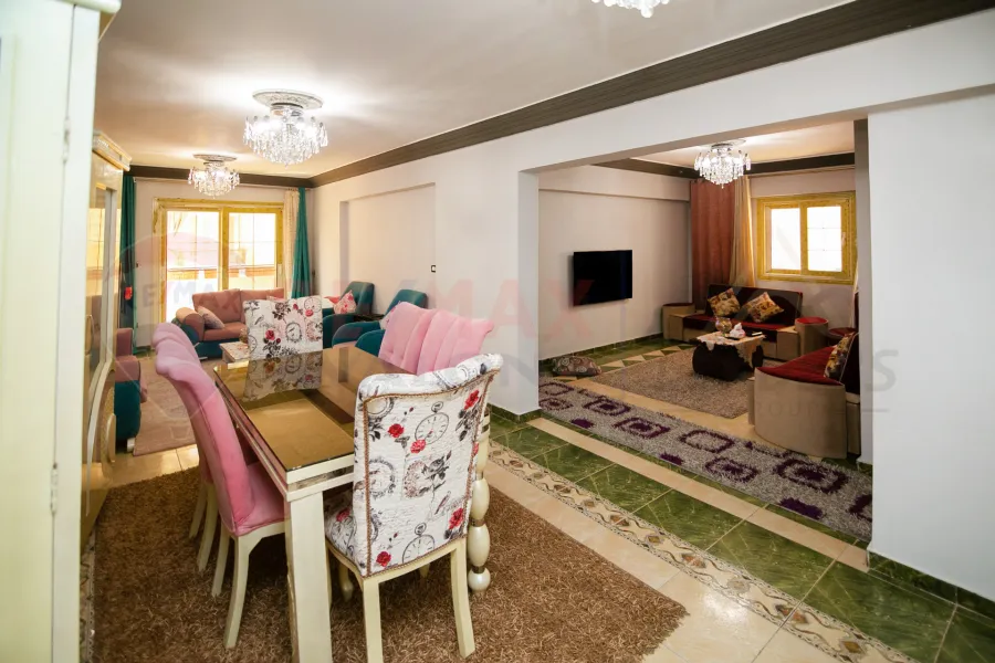 شقة للبيع 200 م  العصافرة بحري (ش جمال عبد الناصر)