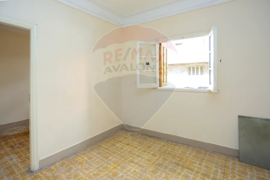 Apartment for sale 100 m Sidi Bishr (side of Gamal Abdel Nasser Street)