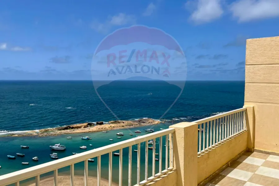 دوبلكس للبيع 190 م ميامي ( علي البحر مباشرة )