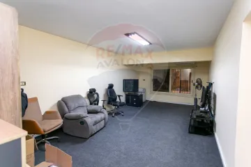 شقة إداري للإيجار 65 م سموحة ( ش فوزي معاذ )