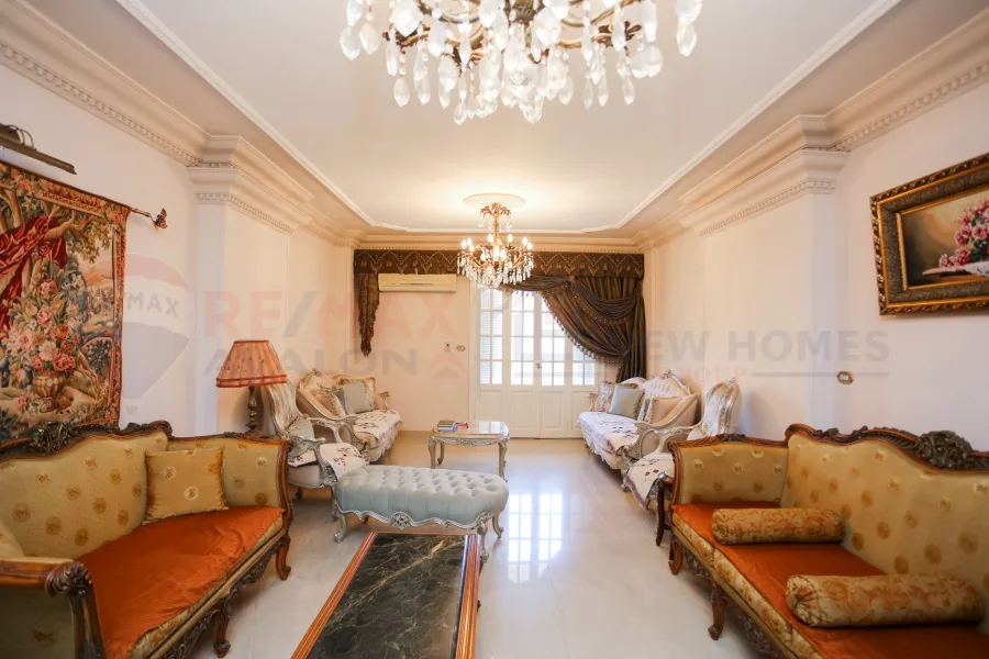 شقة للبيع 215 م كفر عبده (ش ابراهيم راجي)