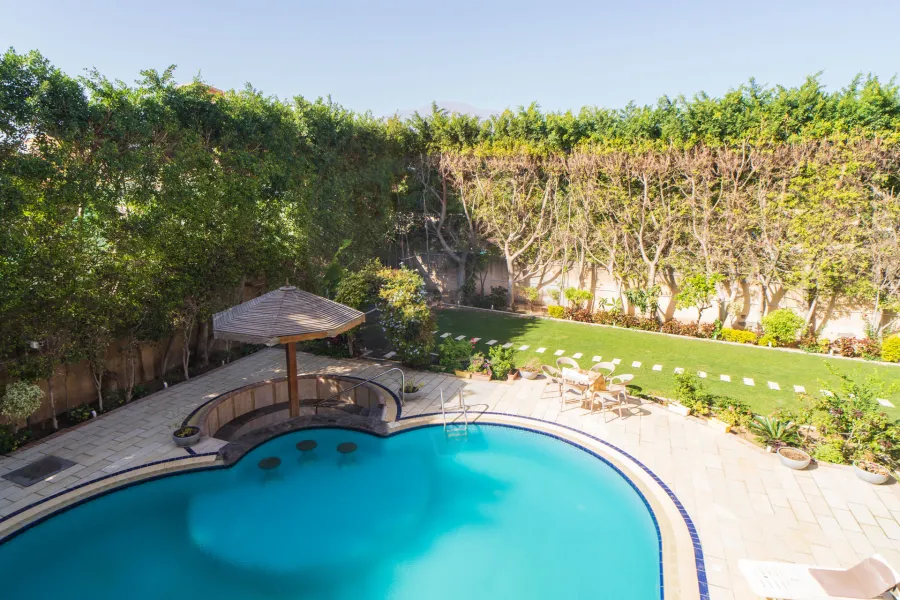 فيلا للإيجار المفروش 1,100  م كينج مريوط (متفرع من طريق الكافوري)