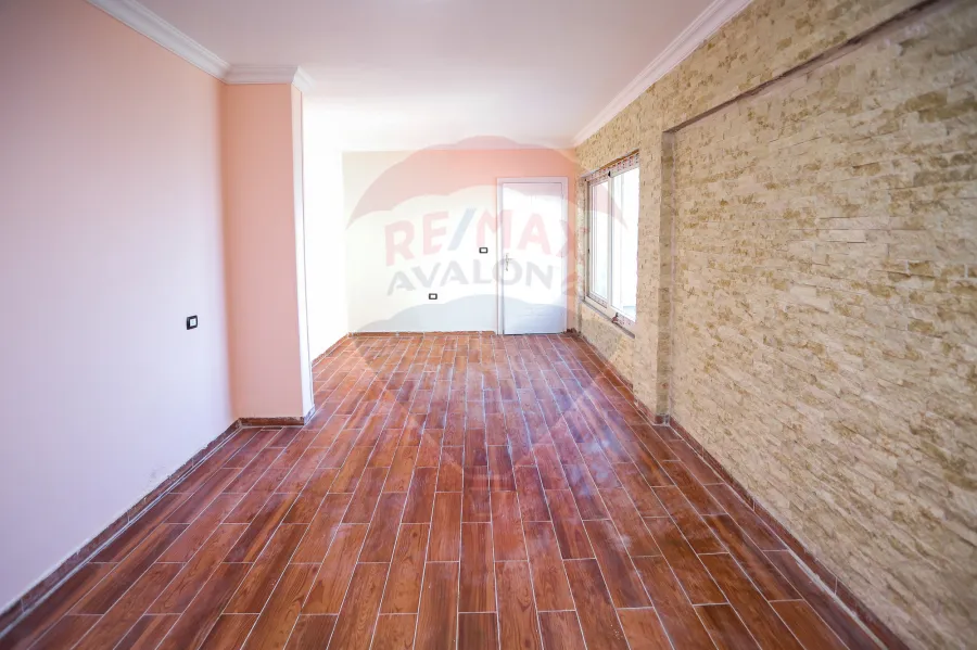 (شقة للبيع 275 م السرايا (أول نمرة متفرع من البحر