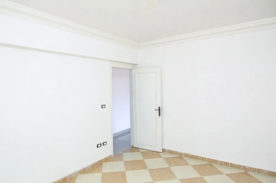 Apartment For Rent 122m Zezinia (Ibrahim El-Atar St.)