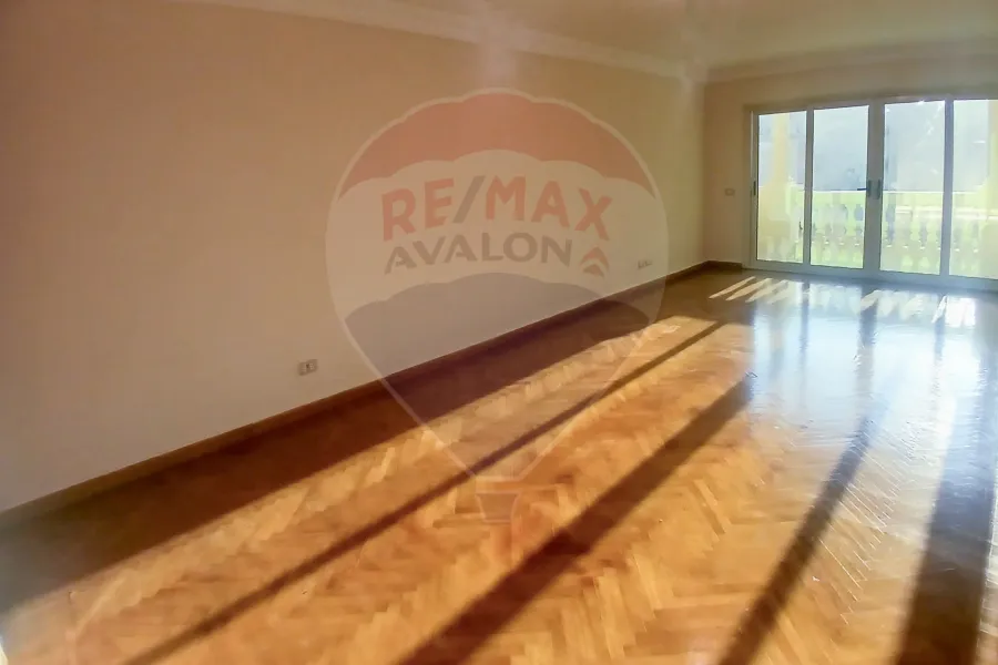 شقة للبيع 160 م لوران (ش عبد الحميد الديب)