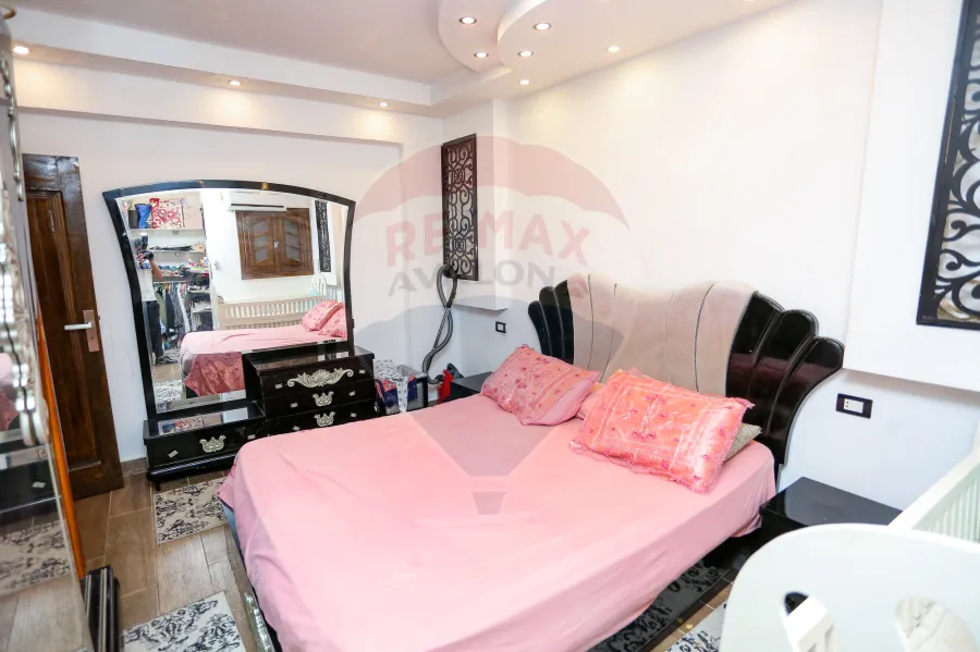 شقة للبيع 100م  صافي ميامي  (خطوات من اسكندر ابراهيم )