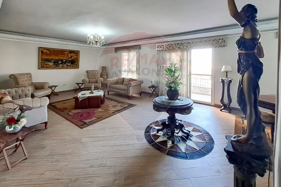 شقة دوبلكس للبيع 320 م سبورتنج (ش احمد علام)