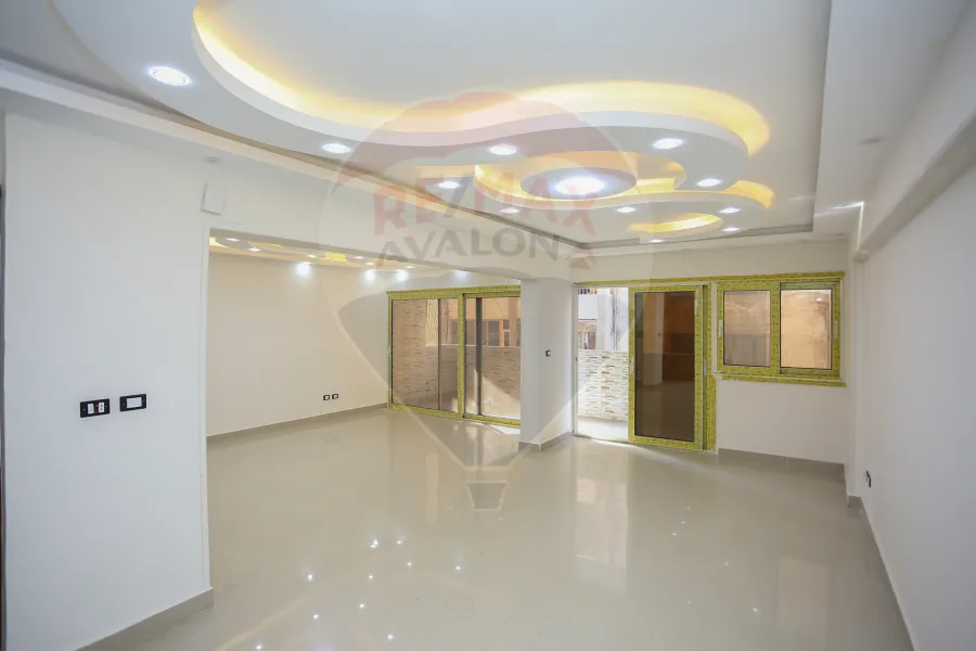 Apartment for sale 216 m Miami (Mohamed Awad St.)