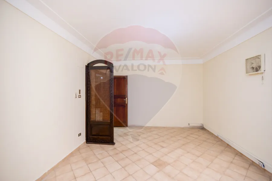 Apartment for rent 217 m Louran (directly on the tram)