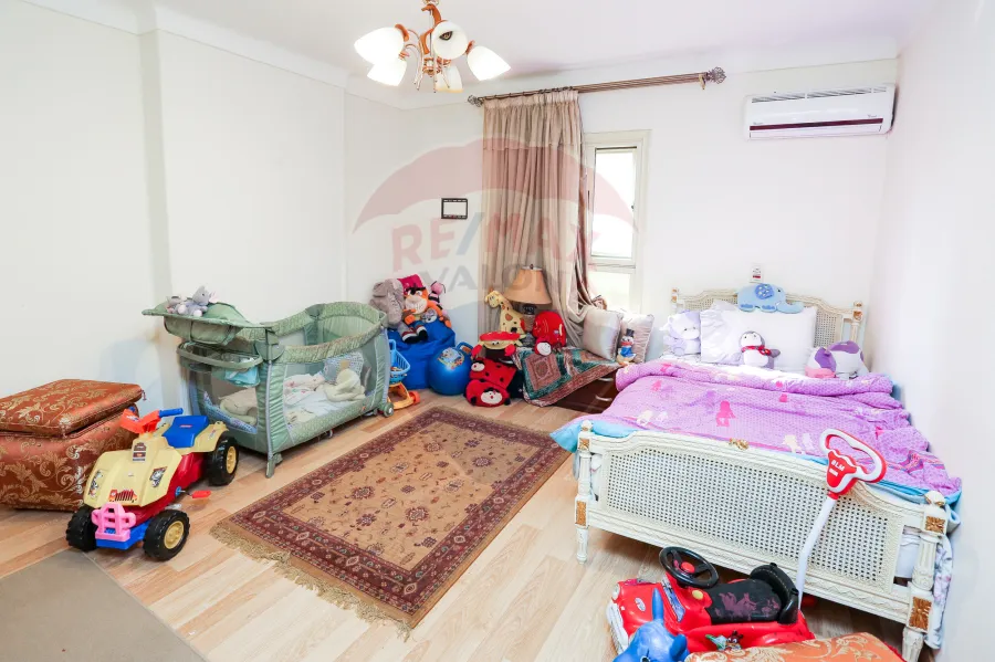 Apartment for sale 175 m Louran ( Mohamed Ezz El Arab St )