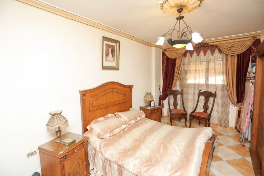 شقة للبيع 155م بسيدي بشر (ش خالد ابن الوليد)