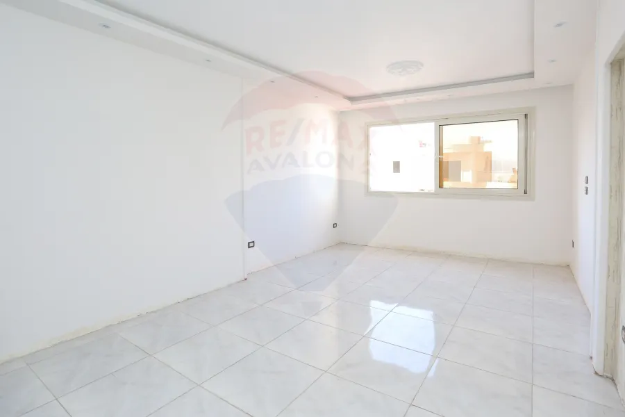 Apartment For Sale 115 m + Private Roof Louran (EleqbalSt.)