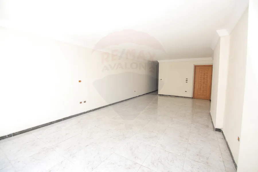 شقه للبيع 150 م جليم (خطوات من ش ابو قير و الترام)