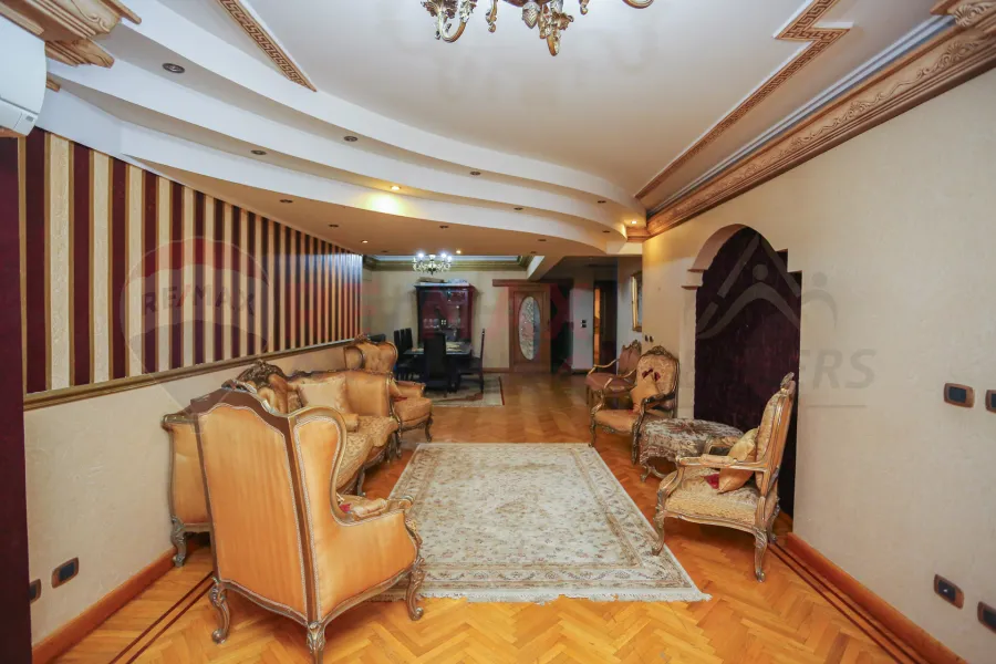 Apartment for sale 240 m Gleem (Mostafa Maher St.)