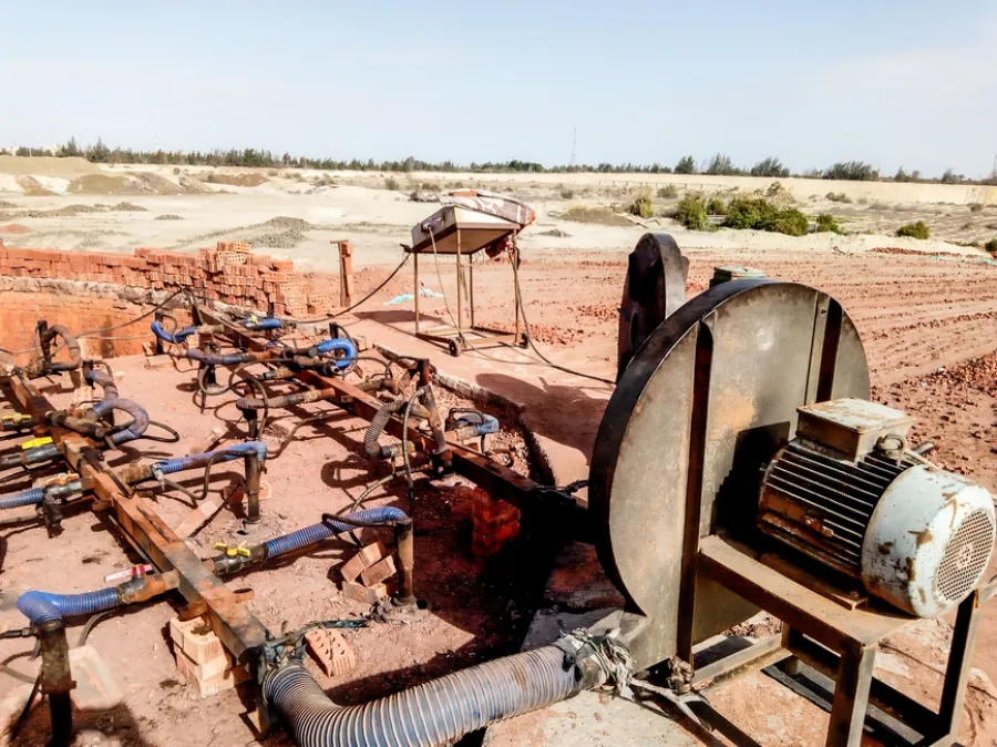 Bricks Factory For Sale 42,000m Elnatron Valley (Elhamra District )