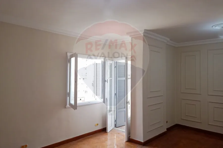 شقة للبيع 100 م سان ستيفانو (خطوات من البحر)