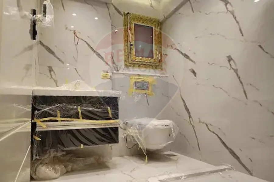 شقة للبيع 138 م سموحة (حدائق السرايا)