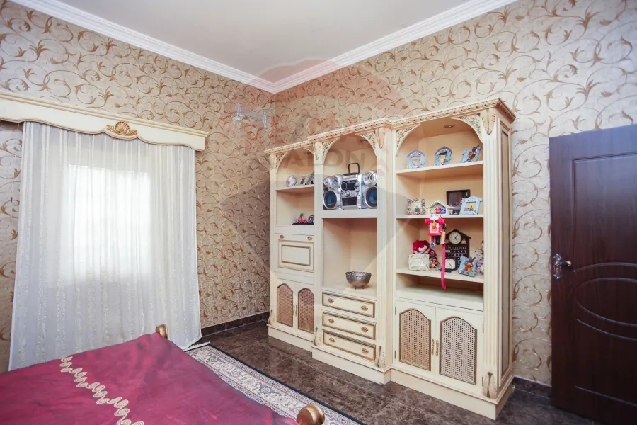 فيلا للبيع 4,000 م كينج مريوط (أمام كومباوند كينج هايتس)