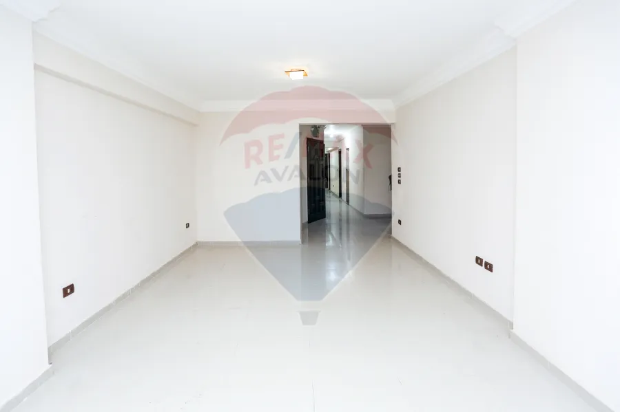 شقة للبيع 220 م كفر عبده (ش سانت جيني)