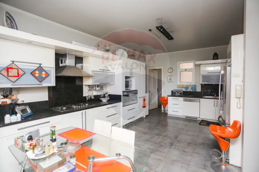 Apartment for sale 400 m Kafr Abdo (steps from al lemby garden)