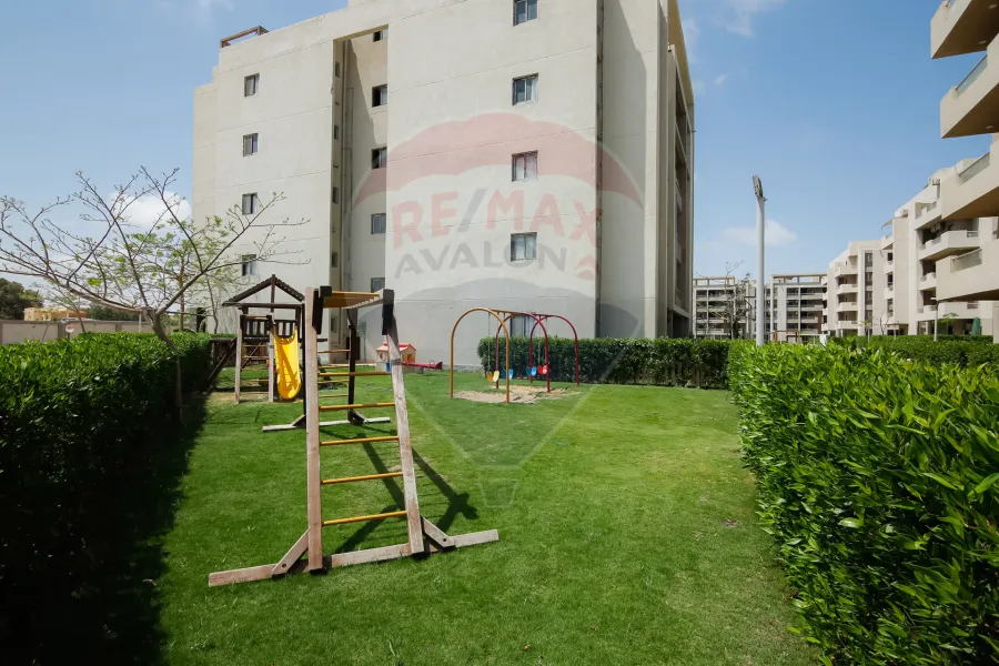 Chalet + garden for sale on the coast (Grand Hills Village) 60 m