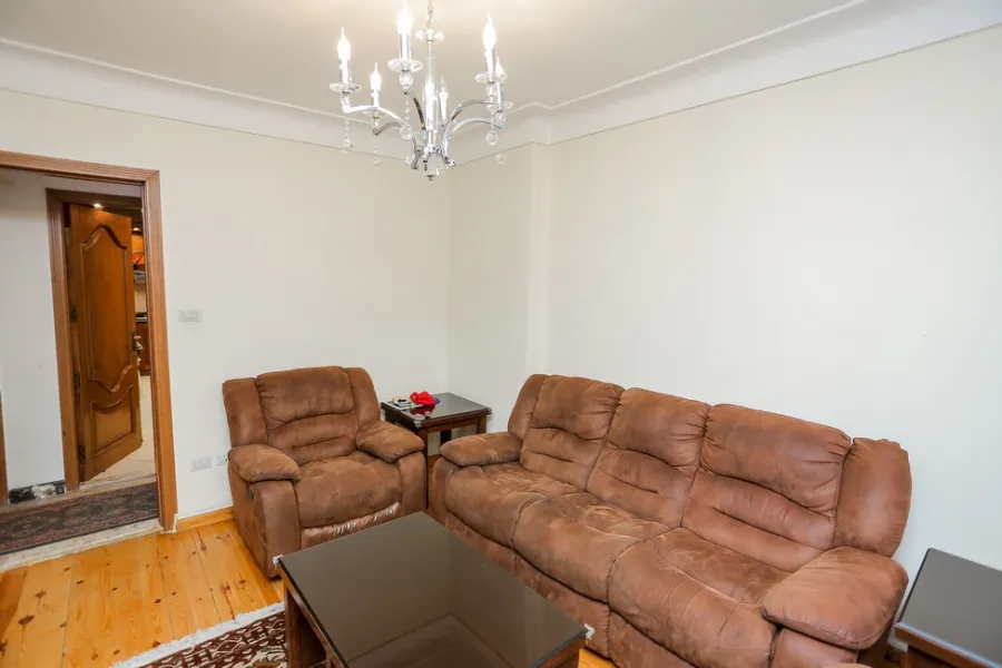 شقة للبيع 268 م جليم (3 نمرة من البحر)