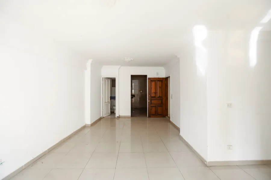 شقة للبيع 148م العصافرة بحرى (ش أحمد تيسير خطوات من البحر)