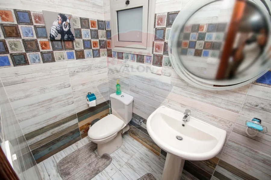 Apartment for sale 204 m Al Azarita (Chompolion St.)