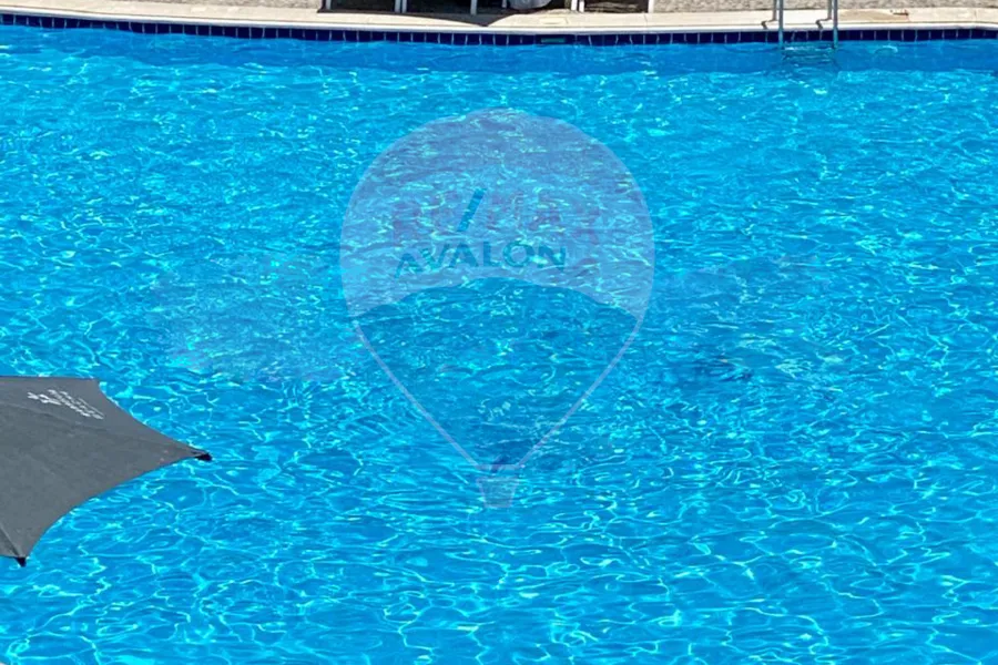 Chalet with roof for sale (Marseille Beach 4) 90 m + 90 m roof