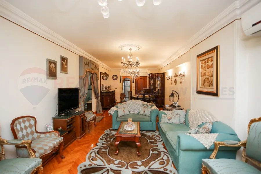 Apartment for sale 170 m Kafr Abdo (Sakina Bint Al Hussein St.)