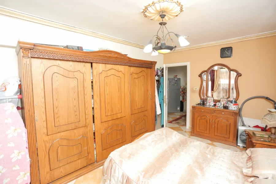 شقة للبيع 155م بسيدي بشر (ش خالد ابن الوليد)