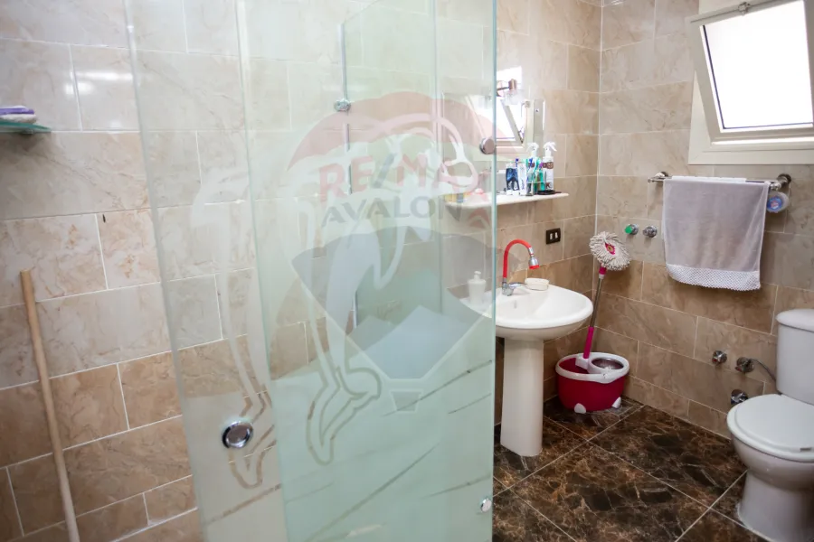 Villa for sale 470 m King mariout (behind Hilton King's Ranch Hotel)