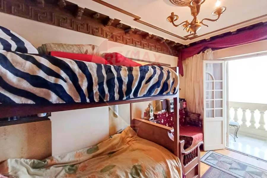 شقة للبيع 186 م بحري (فيو بحر مباشرة)