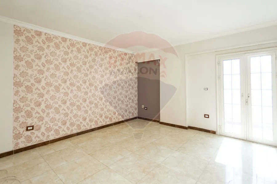 شقه للبيع  115 م سبورتنج ( فيو نادي سبورتنج )