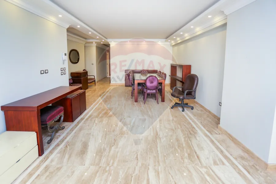 شقة للبيع 195 م سبورتنج (ش أبو قير)