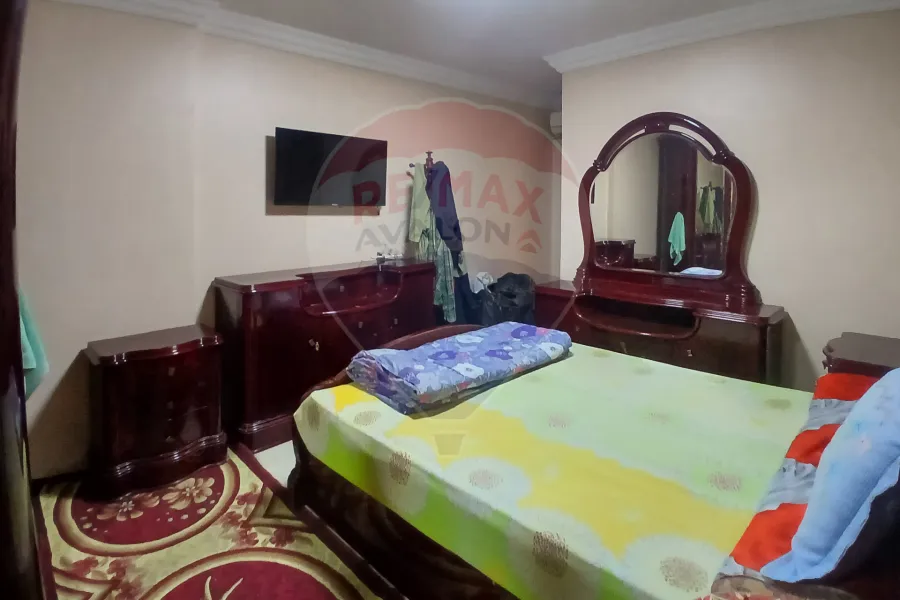 شقة للبيع 150 م كامب شيزار (ش محمد فؤاد جلال)