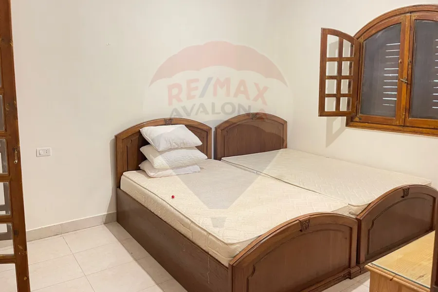 Ground chalet with garden for sale (Marina 4) 165 m