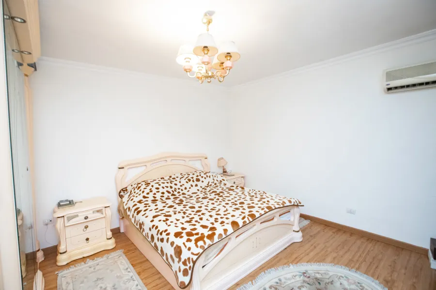 شقة دوبلكس فاخرة للبيع 400م رشدي (ش سوريا)