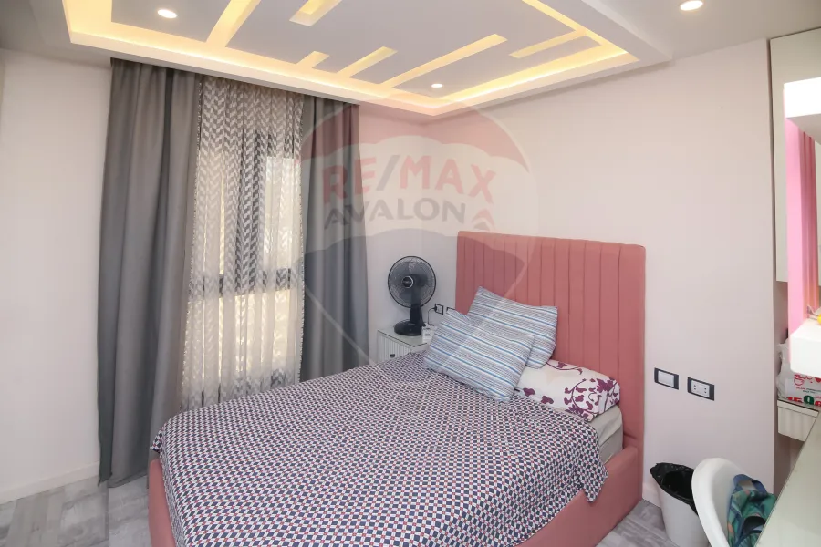 Apartment for sale 225 m Laurent (Al-Eqbal St.)