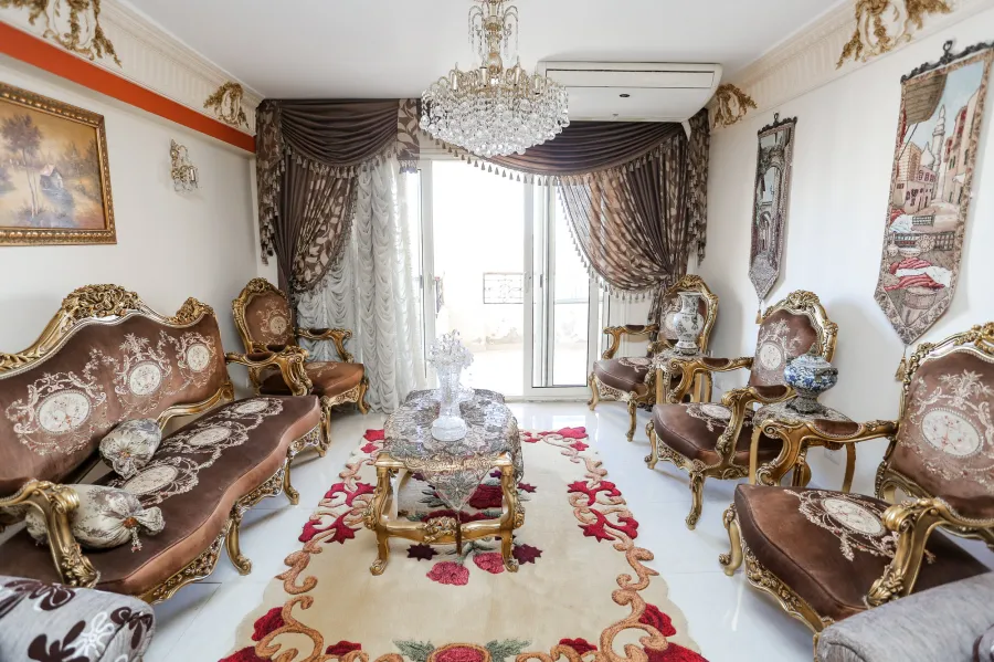 شقة للبيع 194 م سموحة ( عمارات آل شاكر )