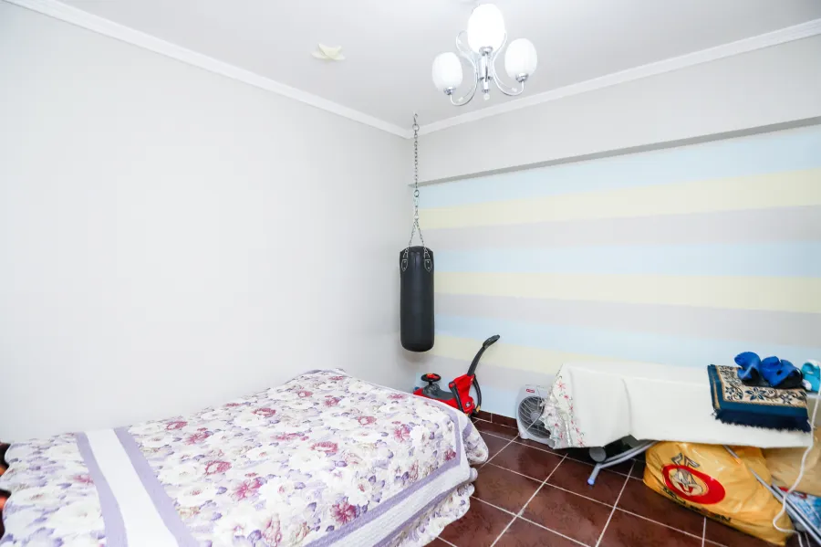 شقة للبيع 135م لوران ( بين الترام و شارع أبوقير )