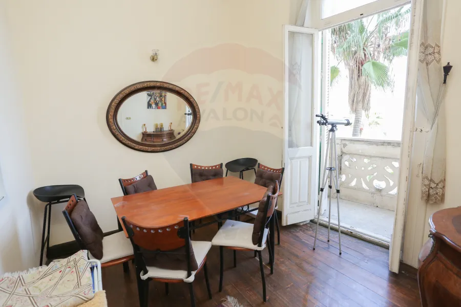 Apartment For rent 100 m Al Mansheya (directly on the sea)