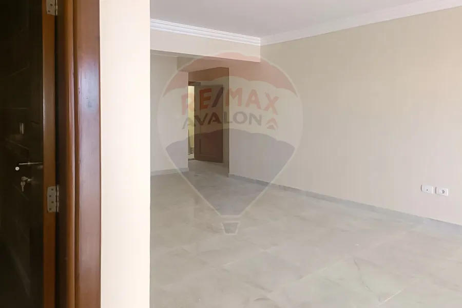 شقة للإيجار 175 م سموحة (جراند فيو)