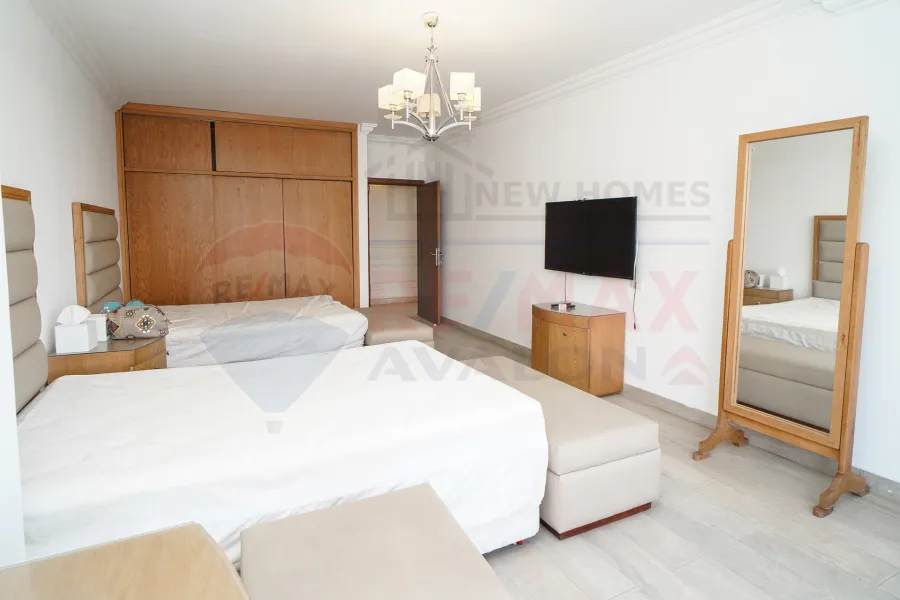 شقة للبيع 415 م المعادي  (كورنيش النيل مباشرة)