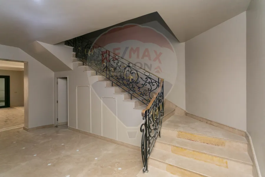 شقة دوبلكس مرخصة للبيع 460 م كفر عبده (ش معروف الرصافي - عمارة براند)