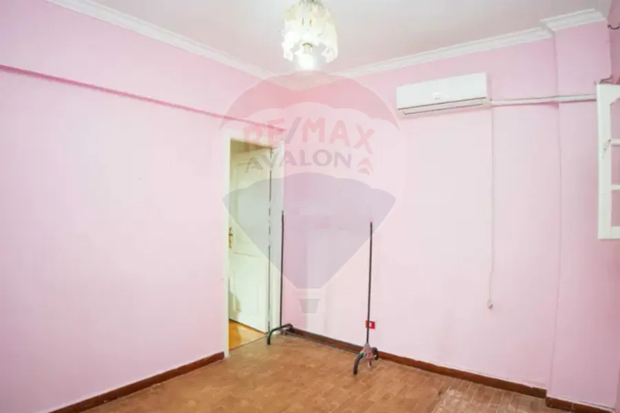 شقة للبيع  135 م سموحة ( ش توت عنخ أمون )