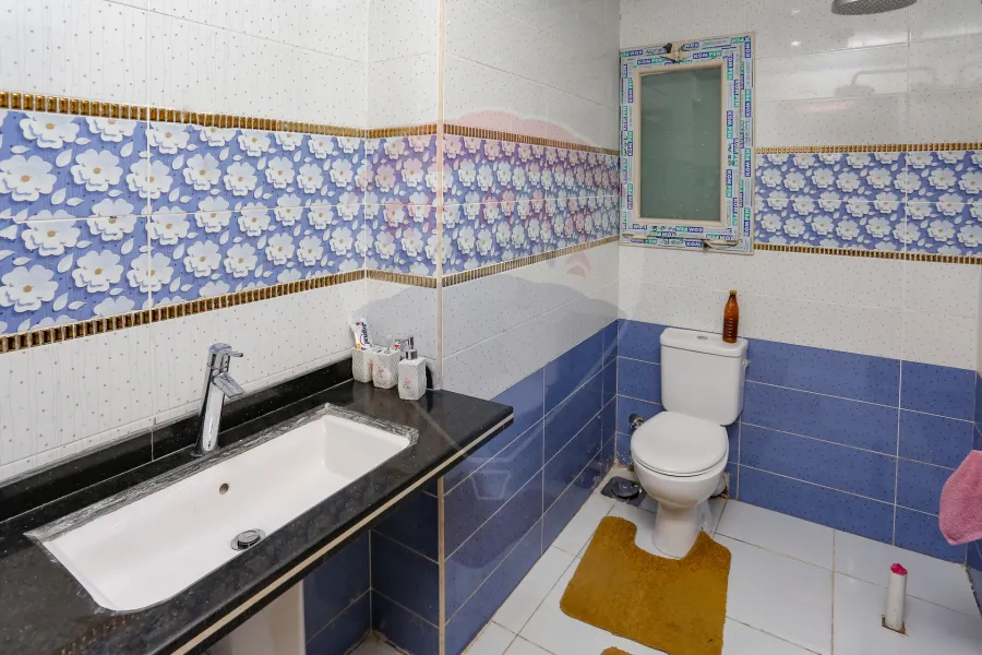 شقة للبيع 207 م جليم  (بالقرب من البحر)