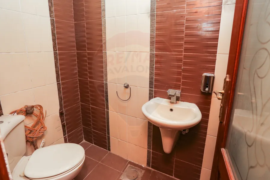 شقة للبيع 285 م لوران (ش عبد السلام عارف)