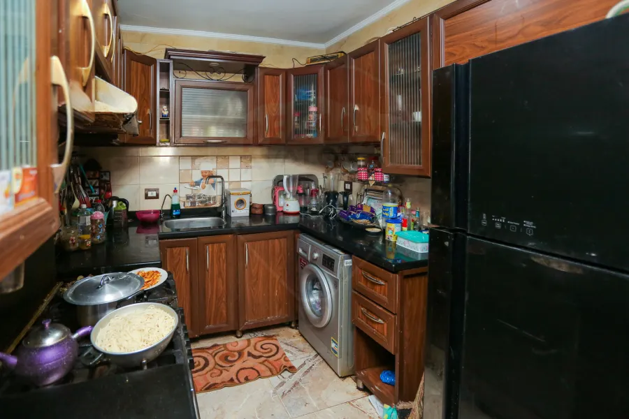 شقة للبيع 135 م جناكليس (ش عمر المختار)