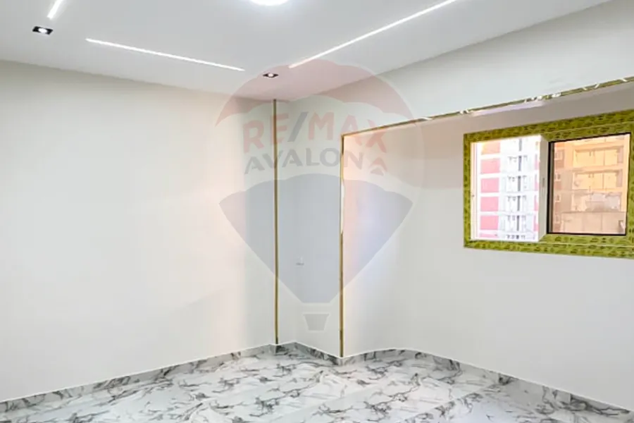 شقه للبيع  140م ميامى (متفرع من ش اسكندر ابراهيم)